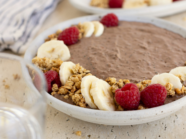 Chocolate Almond Smoothie Bowl