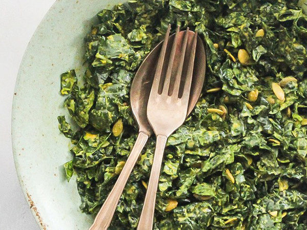 Ensalada de col rizada al curry