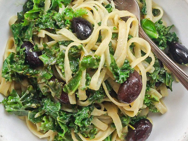 Mediterranean Fettuccine with Kale
