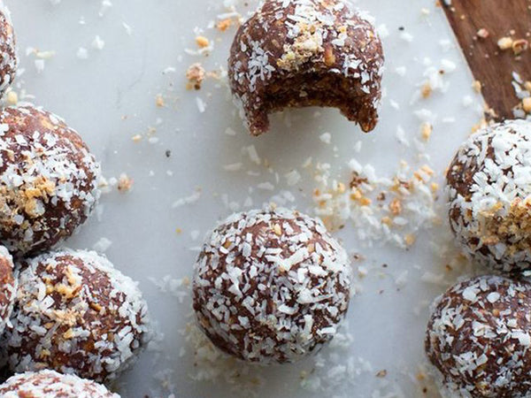 Bolas de felicidad completas de chocolate con 6 ingredientes